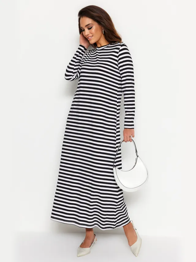 Trendyol Modest Dames Wit Gestreept Maxi Lang Casual Recht Modest Jurken