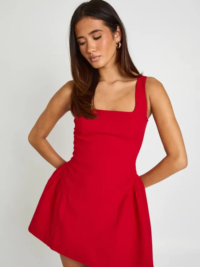 boohoo Dames Mini-jurk Met Vierkante Hals En Wijde Rok Rood