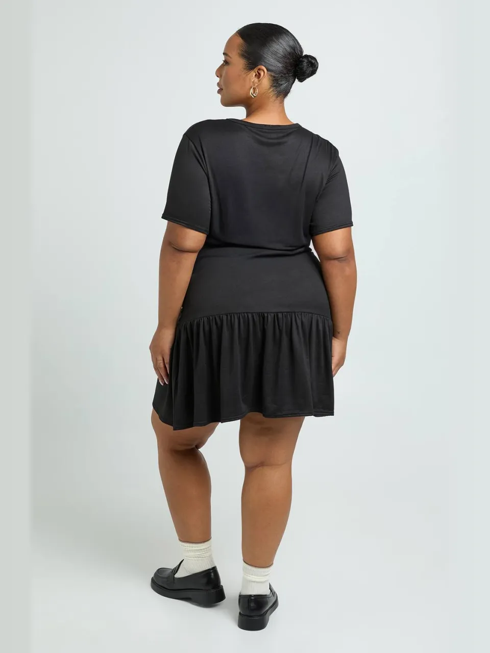 boohoo Dames Plus Drop Hem T-shirtjurk zwart, foto 2