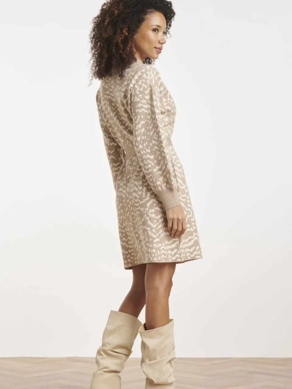 Smashed Lemon gebreide jurk met col en print - beige, foto 4