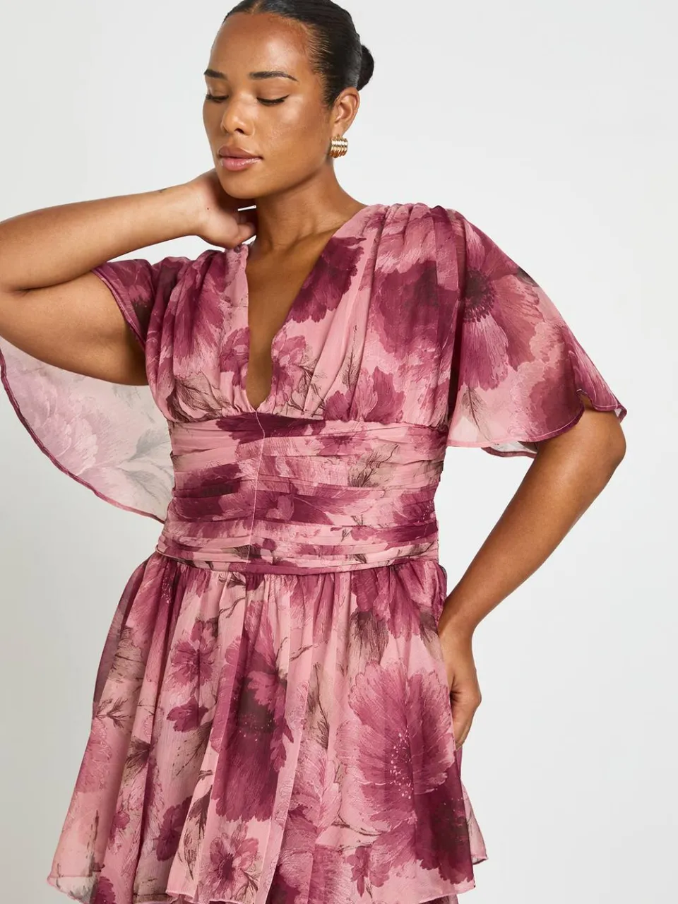 boohoo Dames Plus Chiffon Gelaagde Maxi Jurk Met Diepe V-hals roos, foto 3