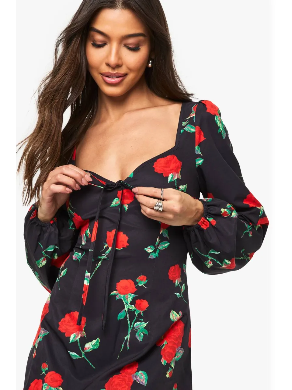 boohoo Dames Bloemige Milkmaid Mini-jurk zwart, foto 4