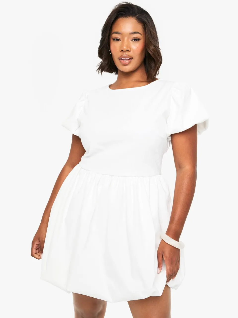 boohoo Dames PLUS GEBONDEN GETEXTUREERDE PUFFBAL SKATER JURK wit, foto 3