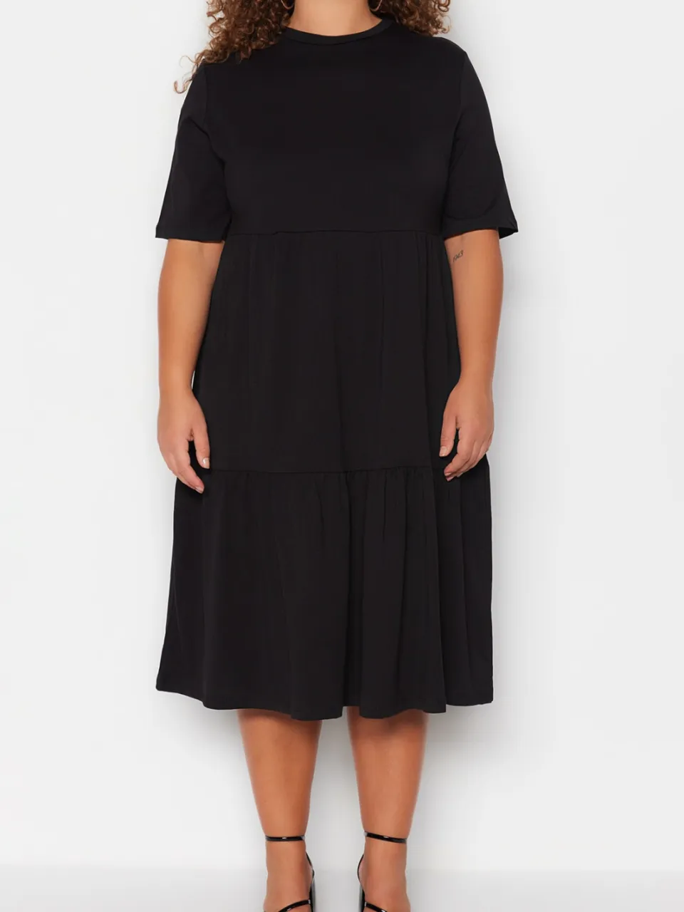 Trendyol Curve Dames Zwart Effen Midi Kort Casual A-lijn Grote maten Jurk, foto 2