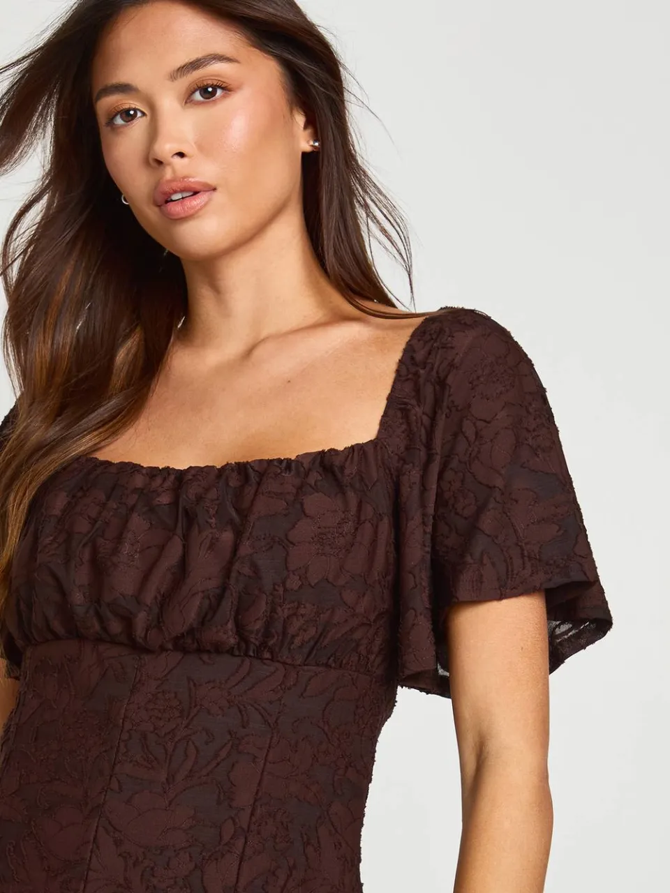 boohoo Dames Burnout Bloemenprint Godet Zoom Mini Jurk chocoladebruin, foto 4