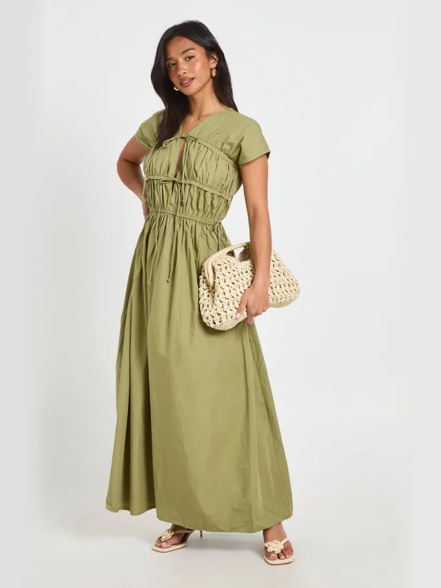 boohoo Dames Petite Katoenen Popeline Maxi Jurk Met Gerimpelde Voorkant En Strikdetail Licht Kaki