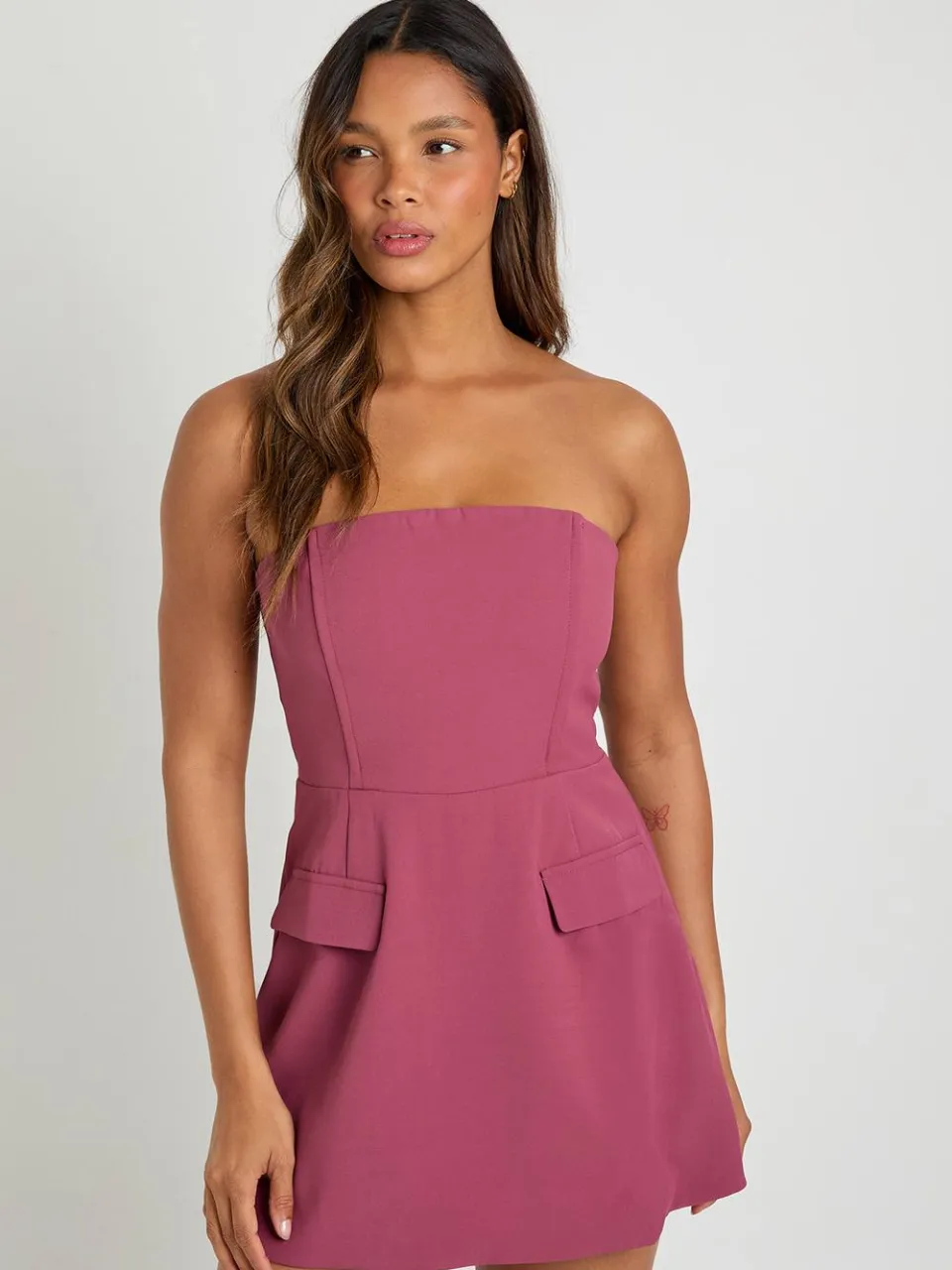 boohoo Dames Gestructureerde bandeau mini-jurk burgundy, foto 3