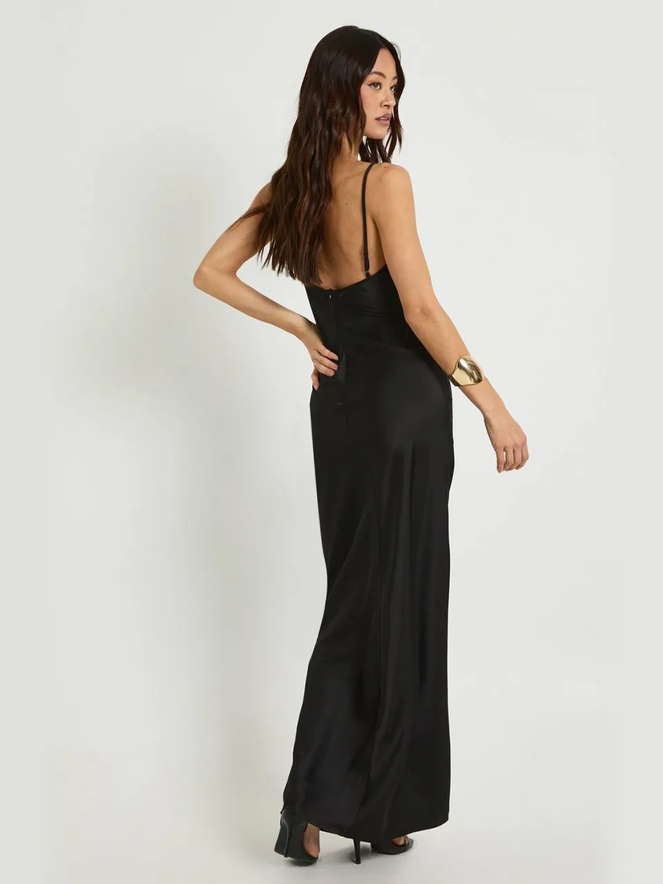 boohoo Dames Lange satijnen slip column maxi-jurk zwart, foto 2
