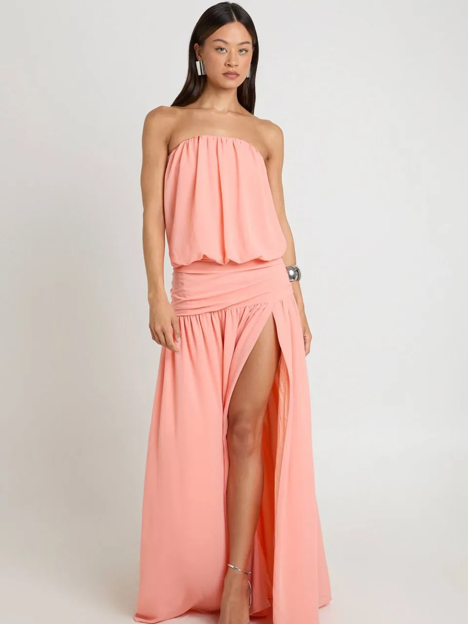 boohoo Dames Lange Chiffon Bandeau Blouson Geplooide Lage Taille Maxi Jurk perzik, foto 3