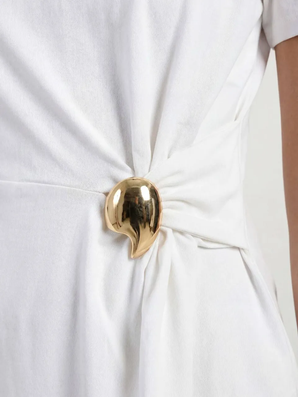 boohoo Dames T-shirt Jurk Met Goudkleurig Detail, foto 4