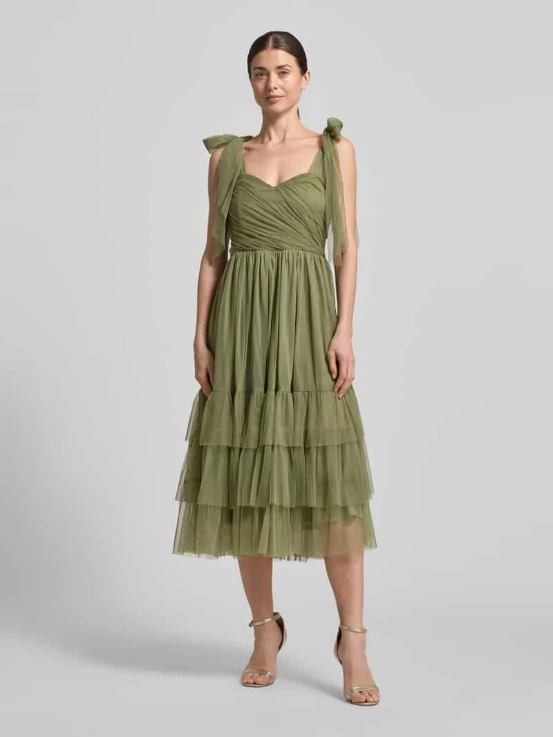 Lace & Beads cocktailjurk van tule in laagjeslook Olijfgroen