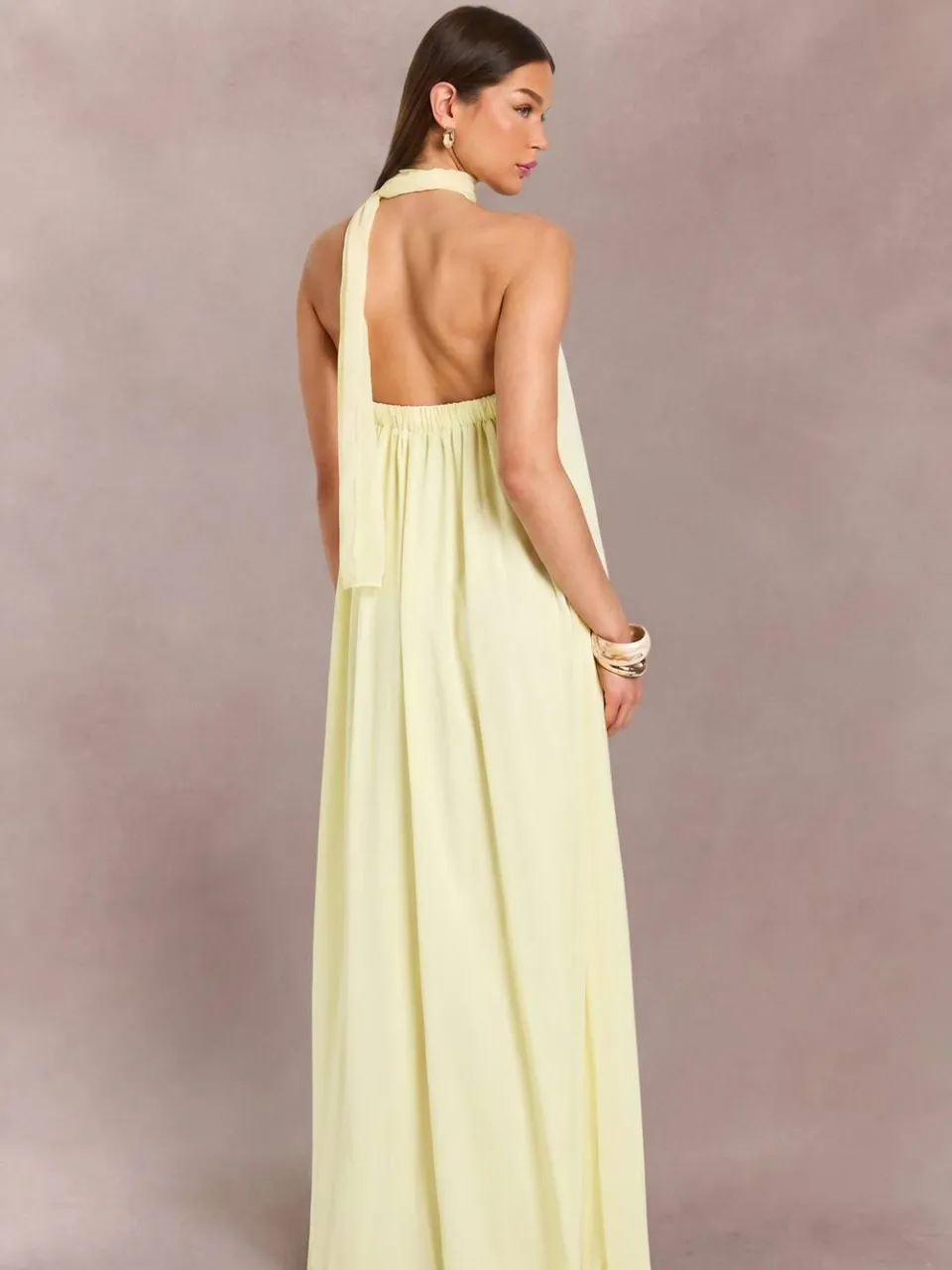 boohoo Dames Trapeze Maxi Jurk Met Sjaalkraag Tot Op De Grond citroen, foto 2