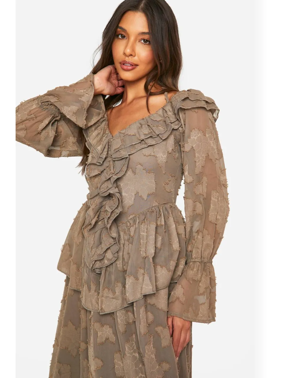 boohoo Dames Textured Ruffle Front Midaxi-jurk neutral, foto 3