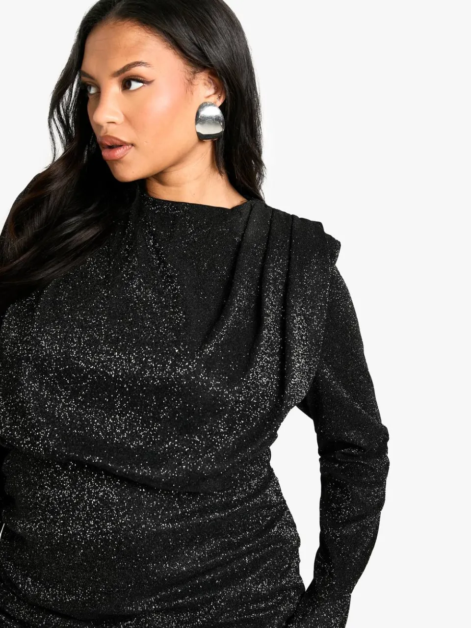 boohoo Dames Plus Schoudervulling Gerafelde Glitterjurk zwart, foto 3