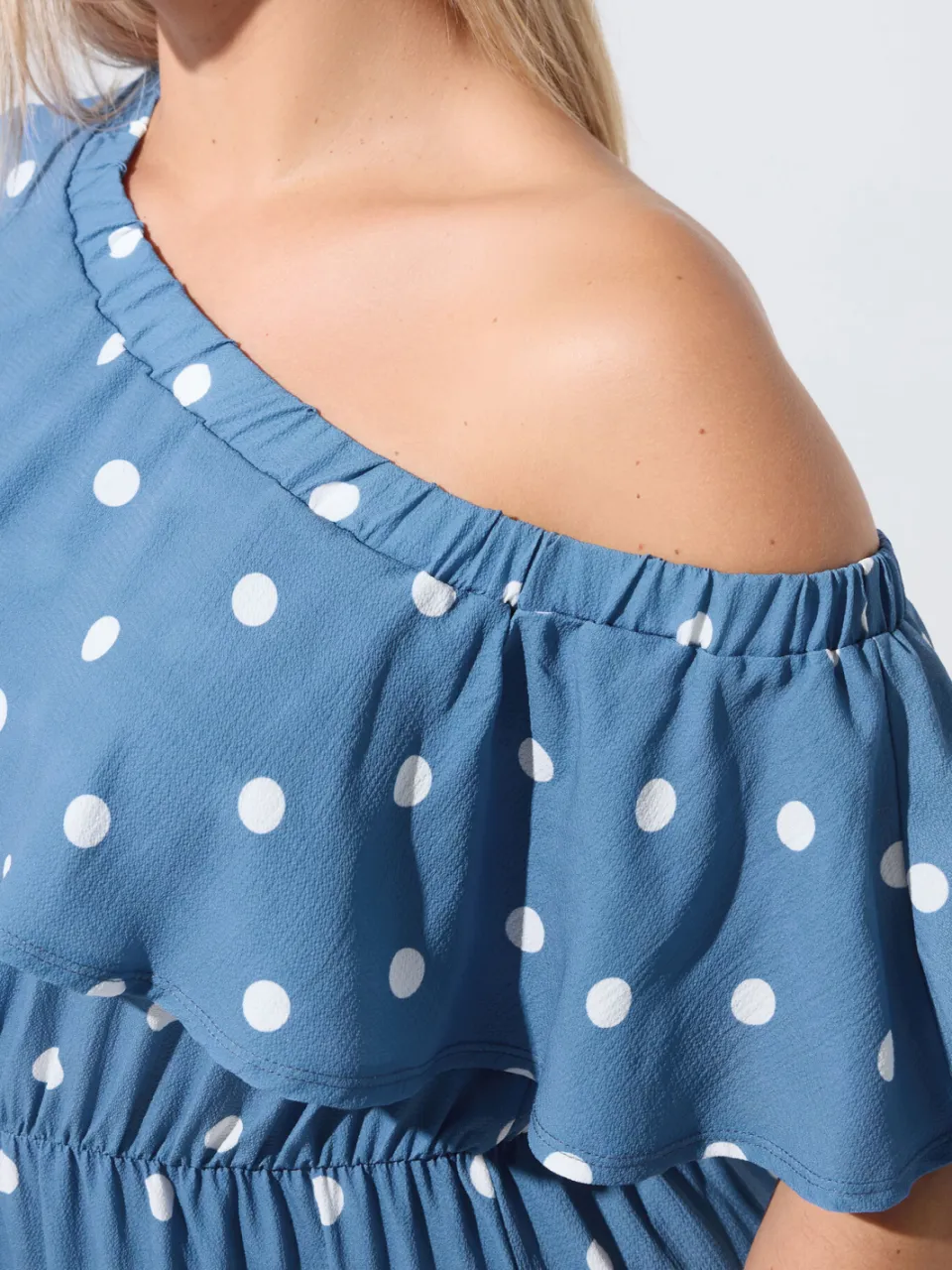 Limited Collection Blauwe Jurk Met Ruches En Stippen-56, foto 5