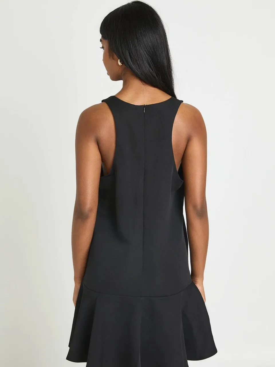boohoo Dames Skater Jurk Met Racerback En Verlaagde Taille zwart, foto 3