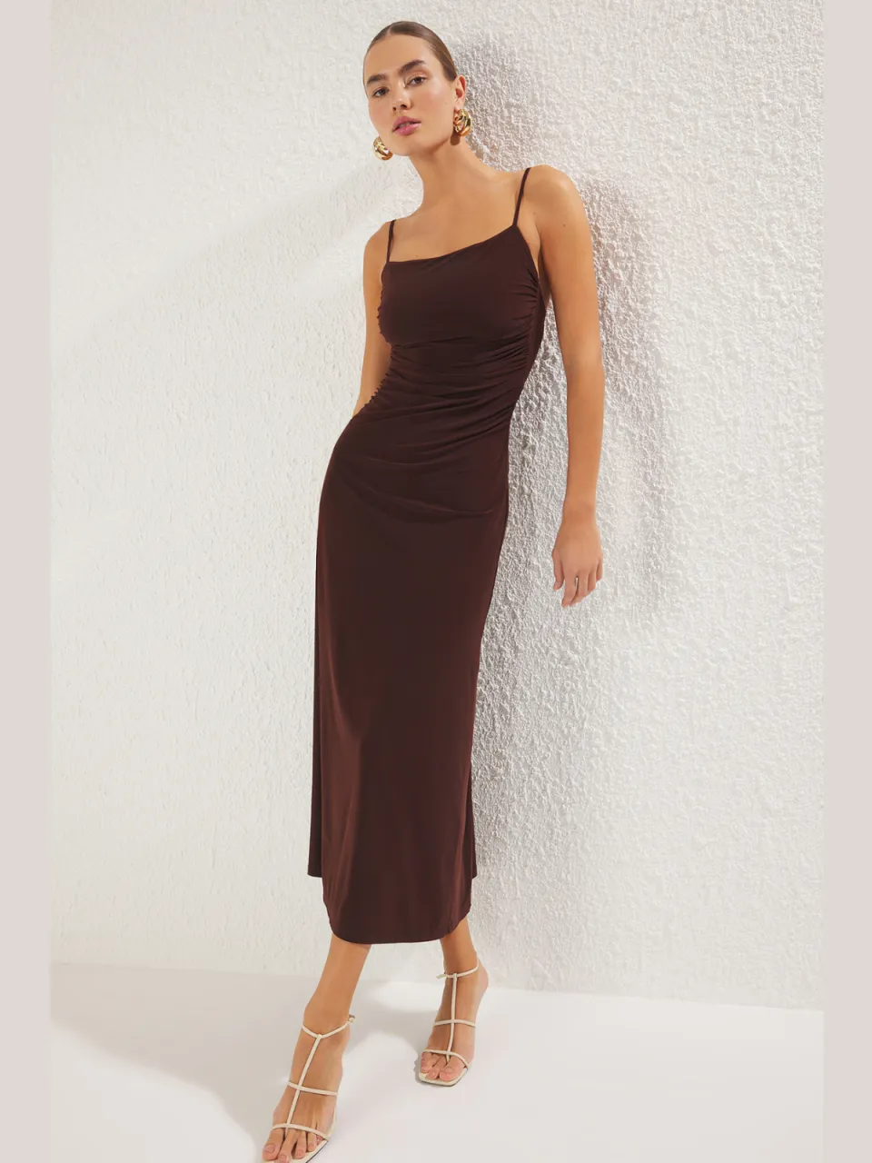 Trendyol TRENDYOLMİLLA Dames Bruin Effen Maxi Mouwloos Casual A-lijn Jurken, foto 2