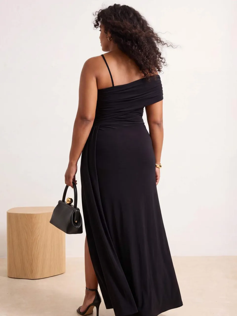 Trendyol Curve Dames Zwart Effen Maxi Mouwloos Casual Recht Grote maten Jurk, foto 2