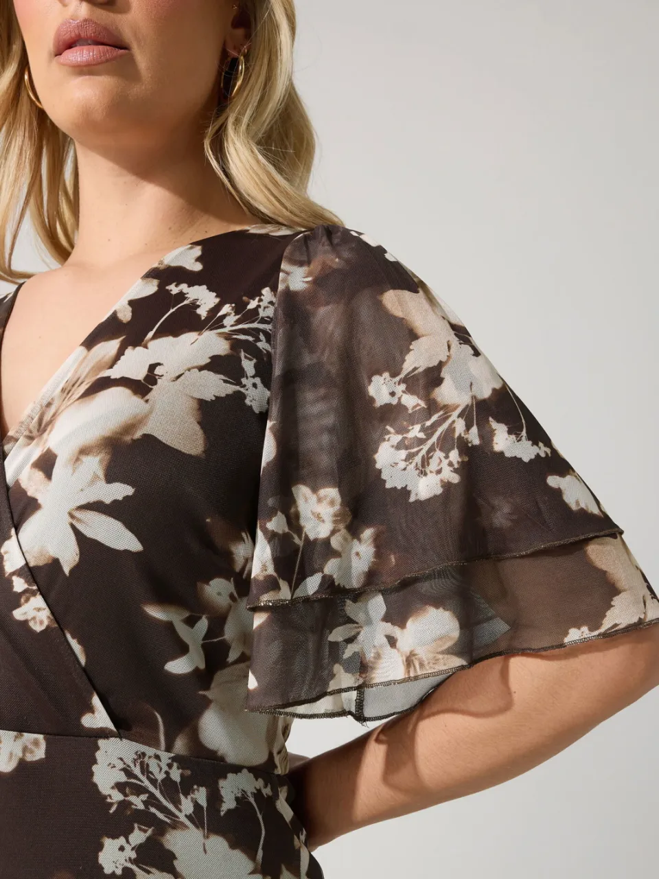 Yours London Chocoladebruine Wikkeljurk Met Vervaagde Bloemenprint Size Petite > 54-56, foto 5