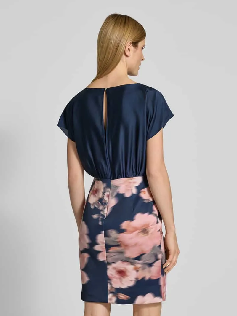 Swing Knie-lange cocktailjurk met knoopdetail blauw, foto 4