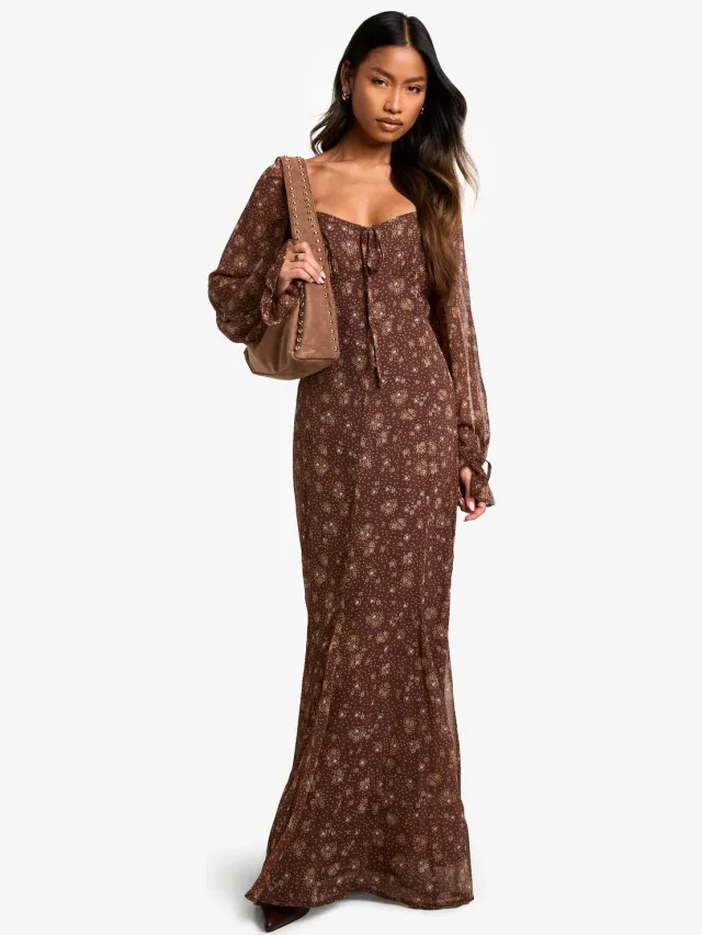 boohoo Dames Ditsy Floral Crinkle Chiffon Milkmaid Maxi Jurk Chocoladebruin