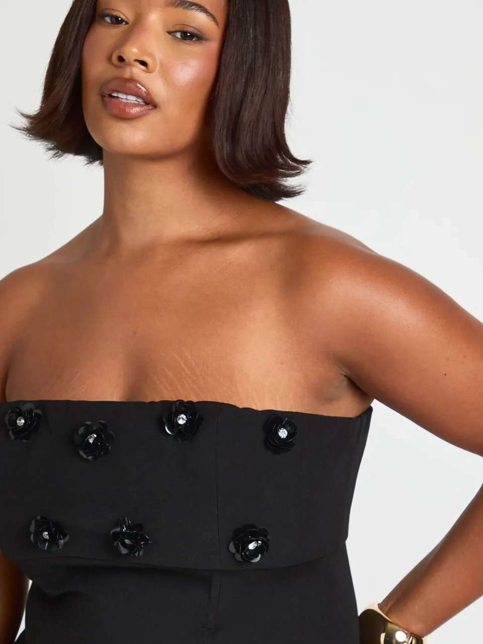 boohoo Dames Plus Versierde Bandeau Skater Jurk zwart, foto 4