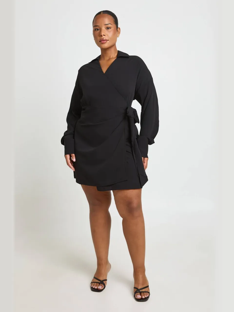 boohoo Dames Plus Wikkel Jurk Met Gerimpelde Zijkant zwart, foto 2