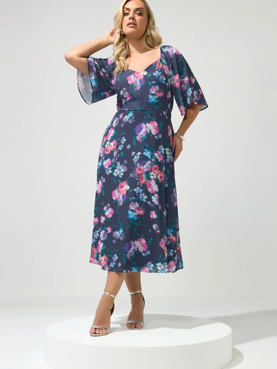 Yours London Marineblauwe Midaxijurk Met Bloemenprint, foto 2