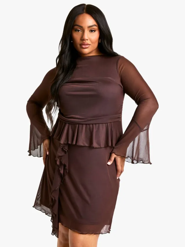 boohoo Dames Plus Mesh Ruffle Flared Sleeve Smock Jurk chocoladebruin, foto 3