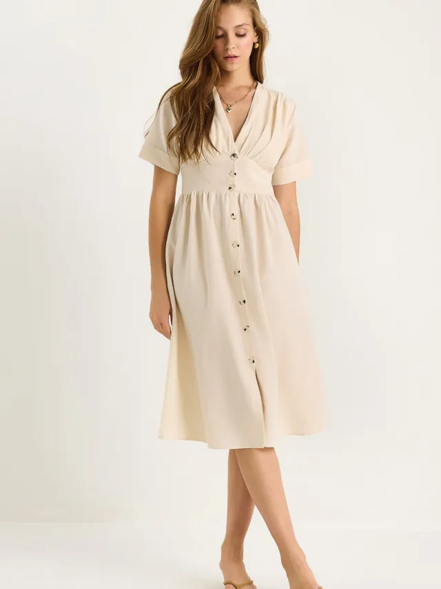 Bianco Lucci V-hals Knop Midi Shirtjurk Beige