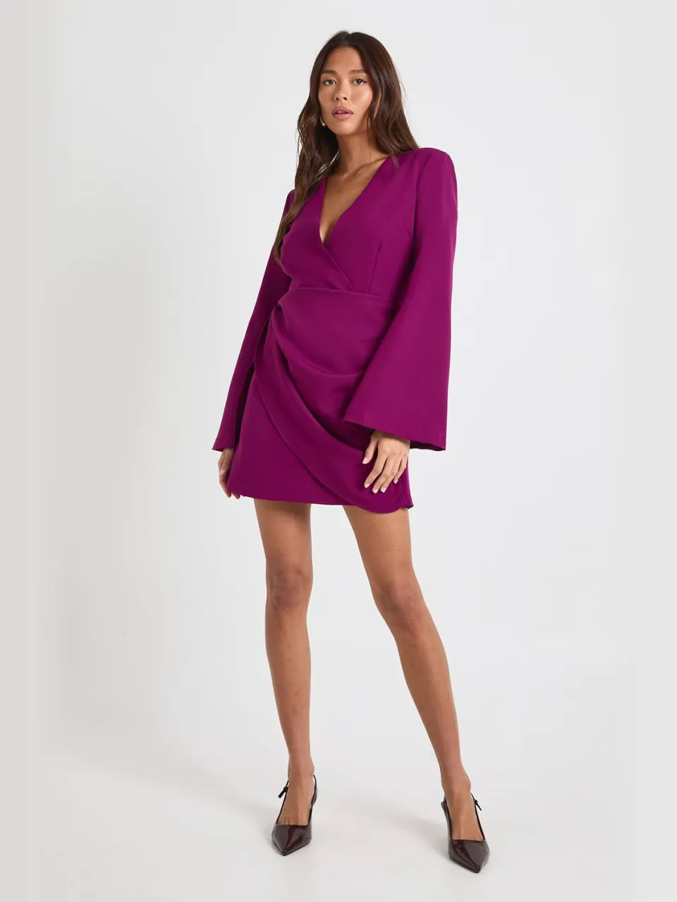 boohoo Dames Kraagloze gedrapeerde blazerjurk met getiede taille pruim, foto 3