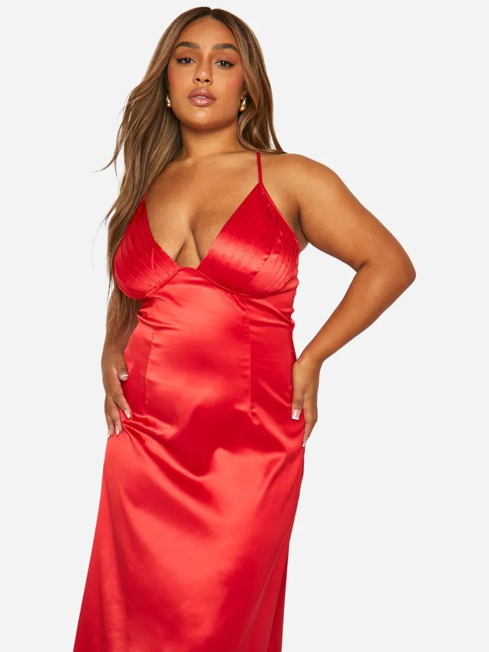 boohoo Dames Plus geplooide cup maxi-jurk Rood