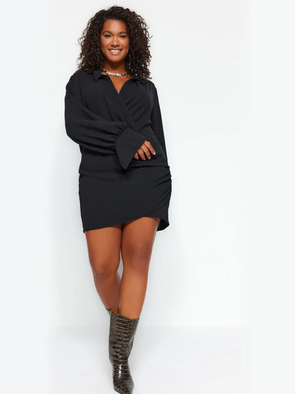 Trendyol Curve Dames Zwart Effen Kort / Mini Lang Casual Double-breasted Grote maten Jurk