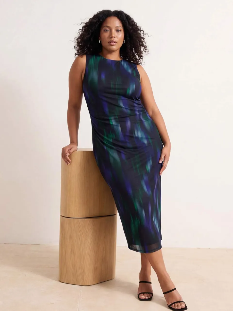 Trendyol Curve Dames Meerkleurig Grafisch Midi Mouwloos Casual Recht Grote maten Jurk veelkleurig, foto 2