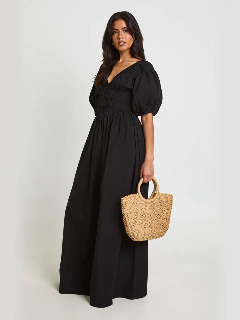boohoo Dames Katoenen Popeline Maxi Jurk Met Gerimpeld Lijfje, V-hals En Pofmouwen zwart, foto 2