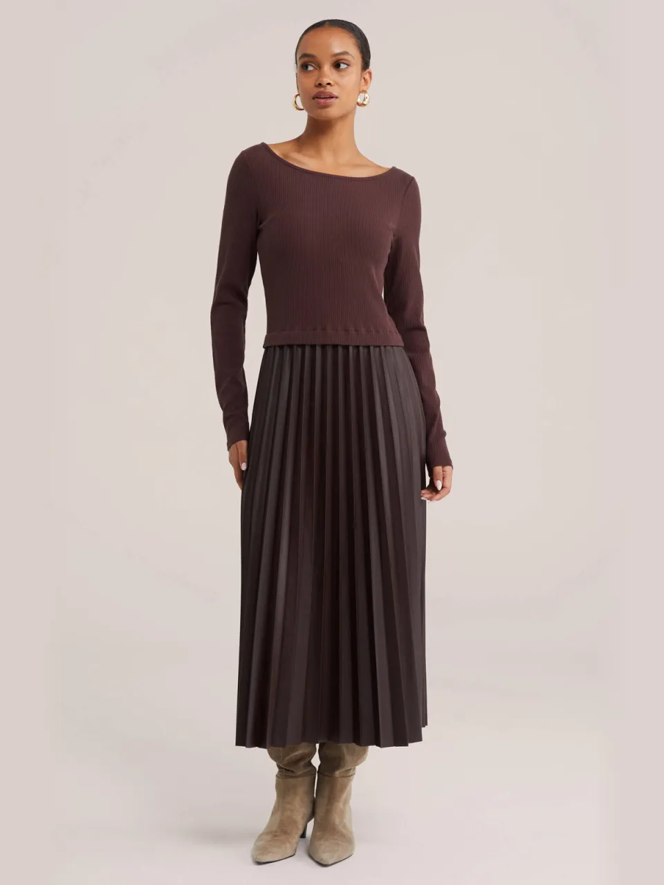 WE Fashion midi jurk met plooien - bruin