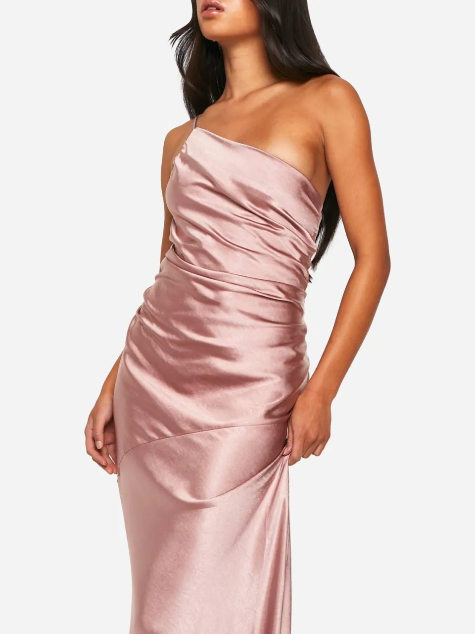 boohoo Dames Bruidsmeisje Satijn Asymmetrische Maxi-Jurk nerts, foto 3