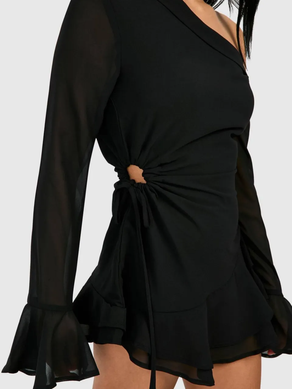 boohoo Dames Petite Bardot Chiffon Langmouw Mini Jurk zwart, foto 4