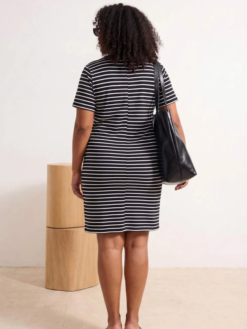 Trendyol Curve Dames Donkerblauw Gestreept Kort / Mini Kort Recht Grote maten Jurk marineblauw/blauw, foto 2
