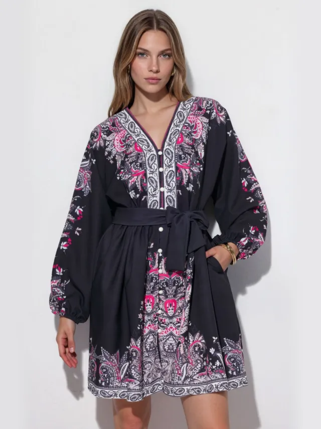 MSN Collection Gestrikt Mini-Jurk met V-hals in Paisley Zwart