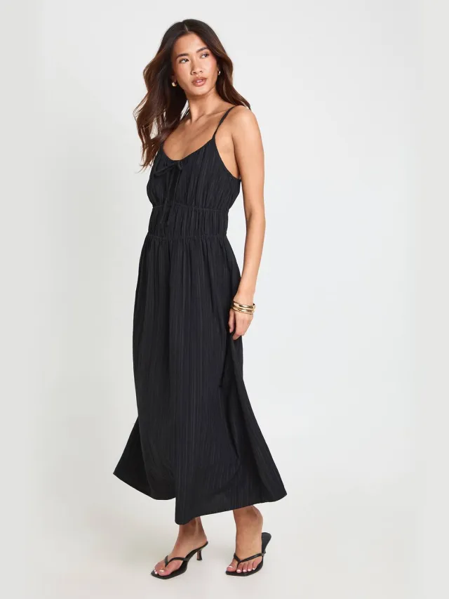 boohoo Dames Getextureerde Midaxi Jurk Met Gerimpeld Bustier Zwart