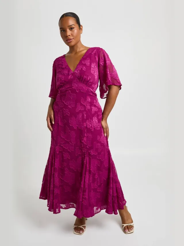 boohoo Dames Plus Burnout Angel Sleeve Midaxi Jurk Framboos