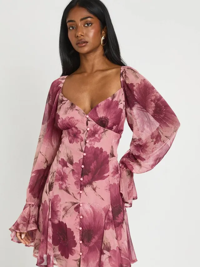 boohoo Dames Gestructureerde Chiffon Bloemen Godet Zoom Mini Jurk Roos