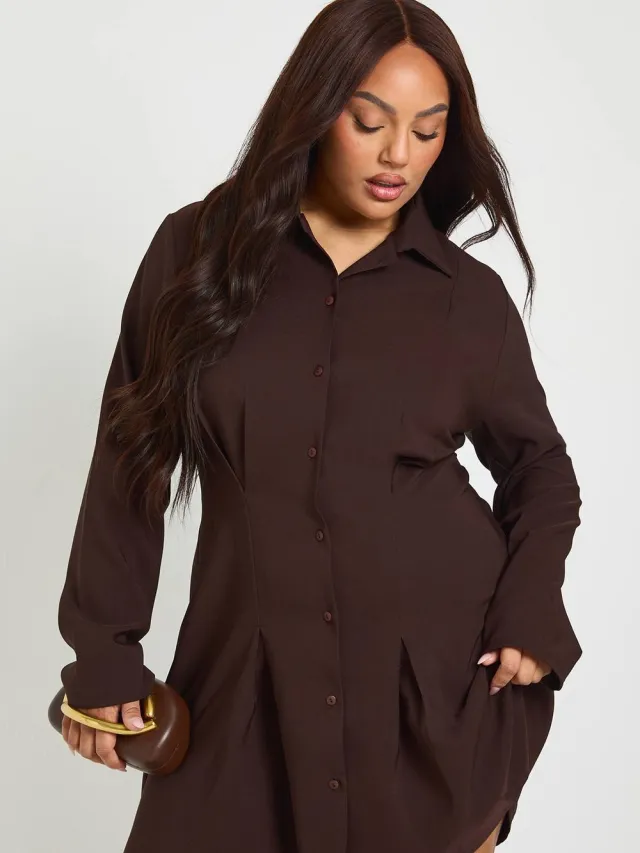 boohoo Dames Plus Size Schoudervulling Geplooide Rok Hemd Jurk chocoladebruin, foto 2