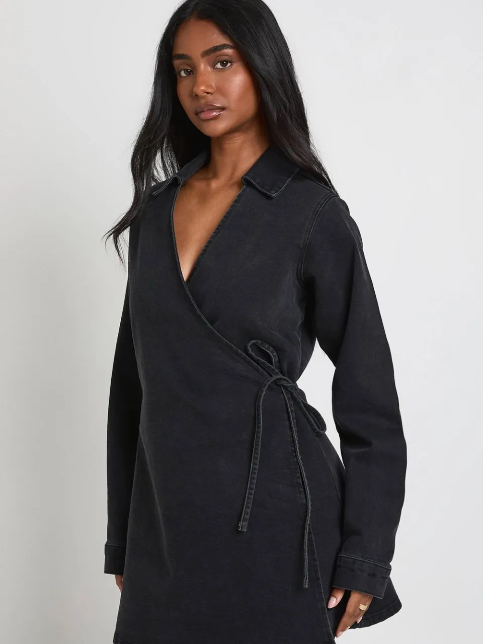 boohoo Dames Denim Wikkel Jurk, foto 3
