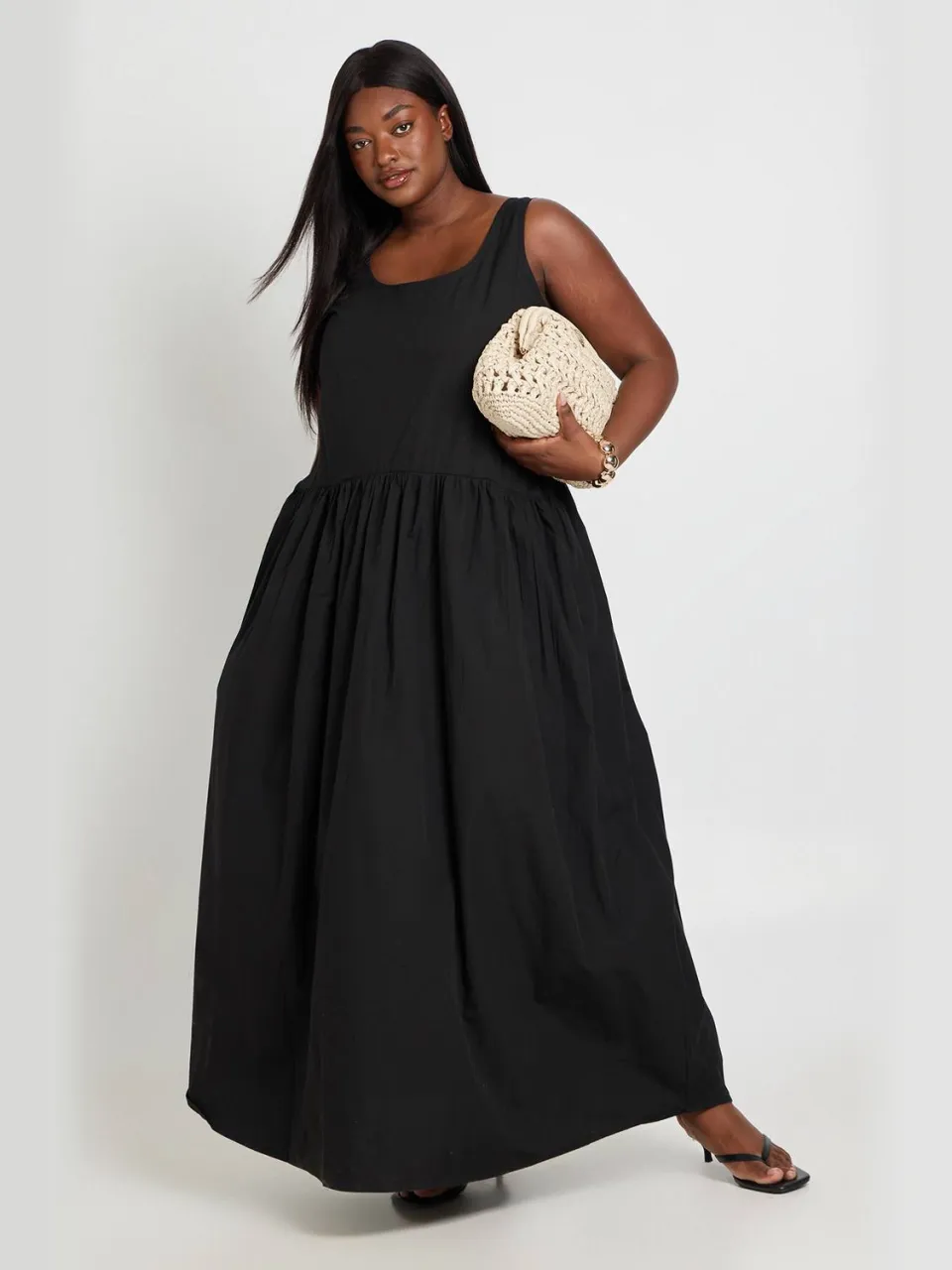 boohoo Dames Plus Katoenen Popeline Geplooide Maxi Jurk zwart, foto 2