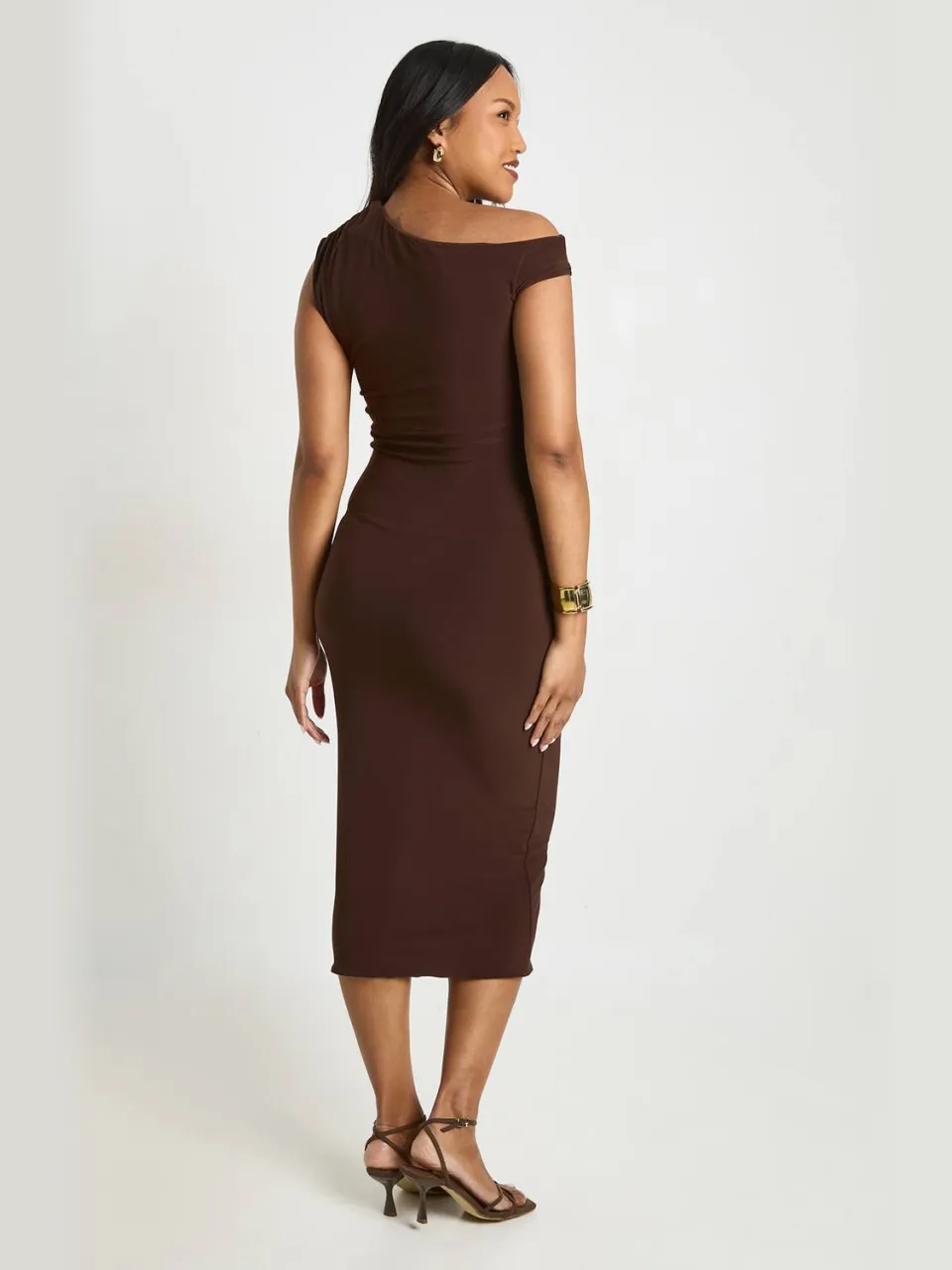 boohoo Dames Zwangerschaps Dubbel Slinky Bardot Gerimpelde Midi Jurk chocoladebruin, foto 2