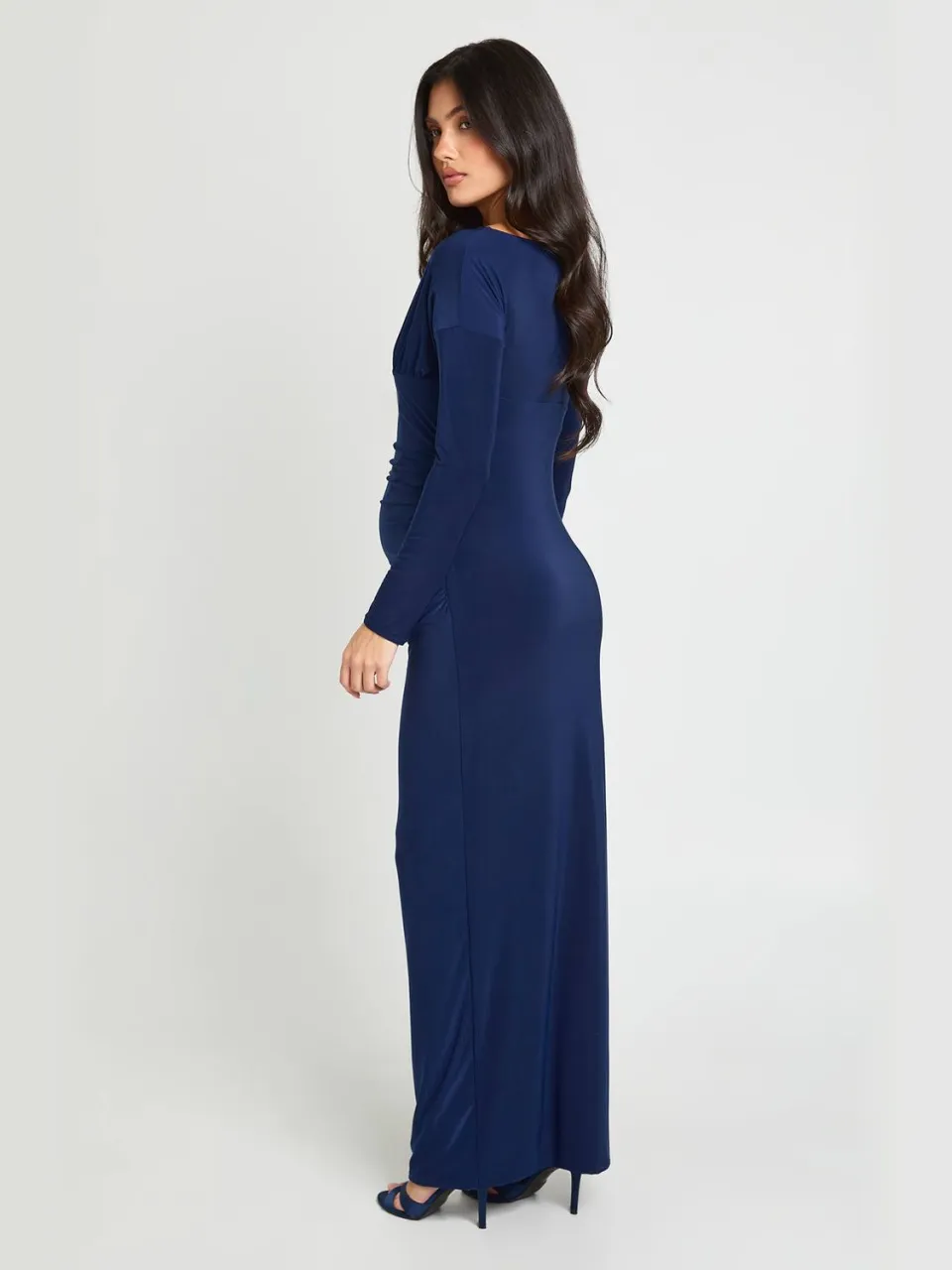 boohoo Dames Zwangerschaps Off-shoulder Gerimpelde Maxi Jurk marineblauw, foto 3