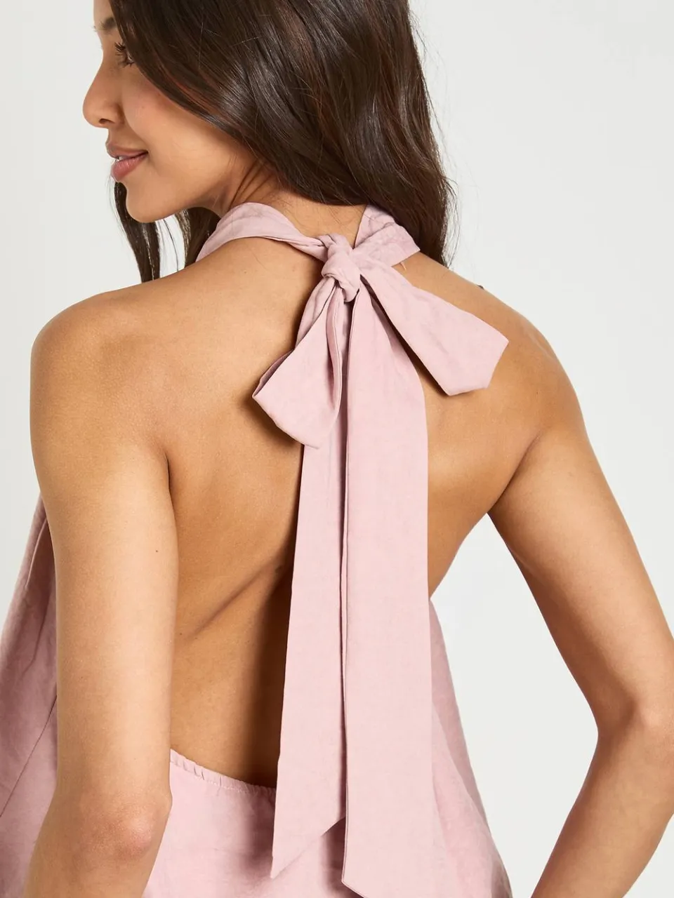 boohoo Dames Getextureerde Halternek Blouson Mini Jurk stoffig roze, foto 4