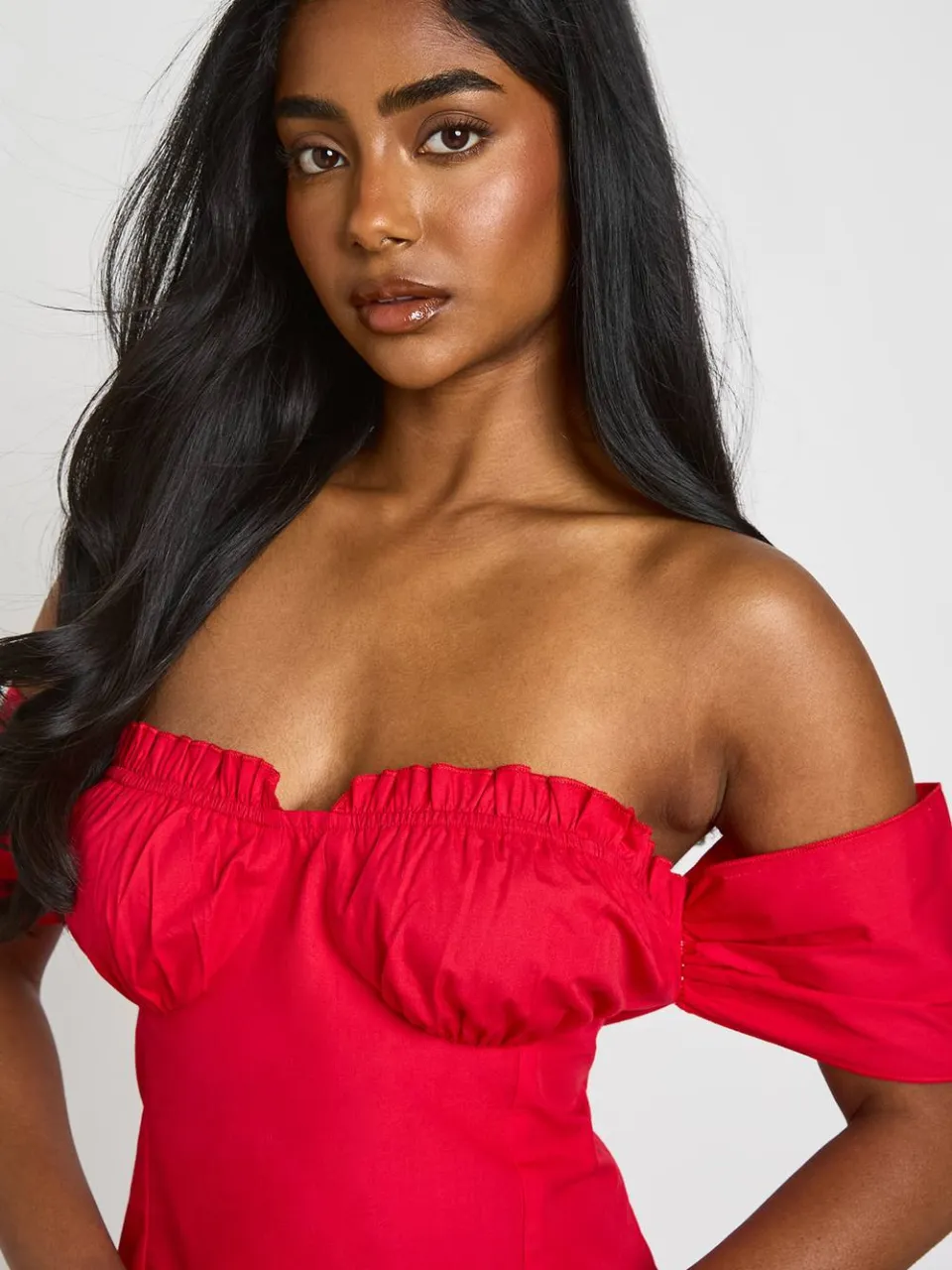 boohoo Dames Mini-jurk Met Bardothals En Gerimpelde Buste rood, foto 4